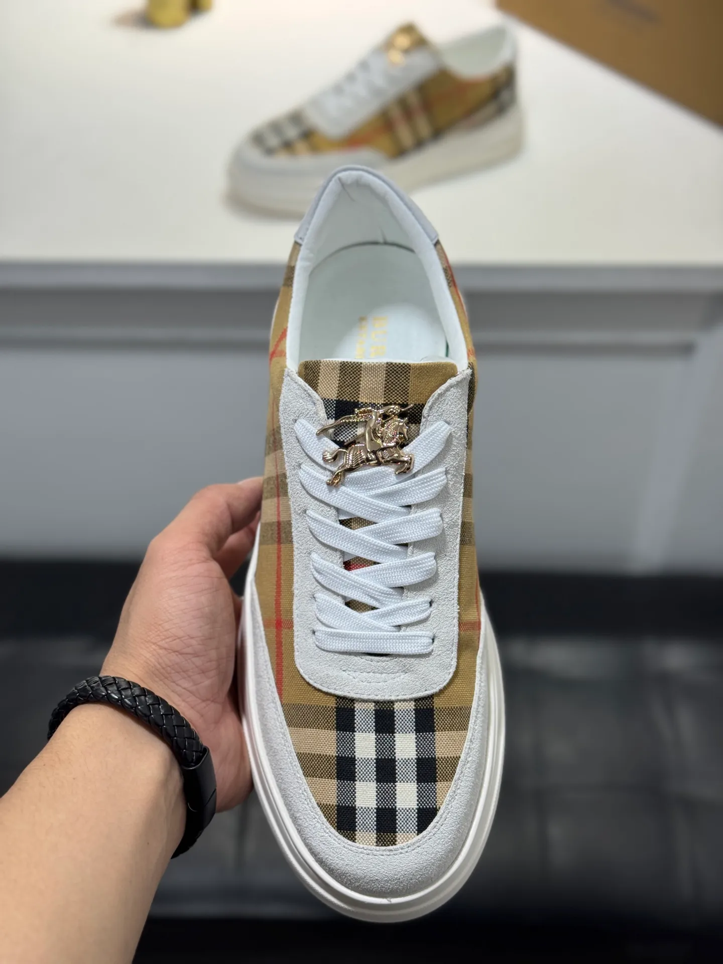 Men's Men's Shoes 💰420 [New Style] 🦑🦑BURBERRY◾▫️The new Burberry men's classic low-top sneakers are reinterpreted with Vintage retro plaid cotton and cowhide material, and are decorated with a new brand logo. Genuine leather lining, wear-resistant and non-slip rubber outsole! Available in multiple colors, a must-have for men. Size: 38-44 (45 customized